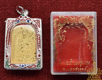 Amulette Chinoise de Chao Pho Chao Mae Chum Saeng La Magie du Bouddha.