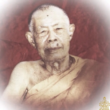 Amulettes anciennes Luang Phor Thuat (jaune et noire) – bénies en 1994 par Phra Ajarn Nong (Wat Sai Khaw) La Magie du Bouddha.