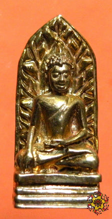 Amulette dorée du Bouddha Phra Puthadjao - Wat Tha Nak. La Magie du Bouddha.