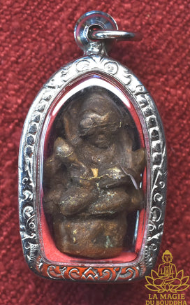 Amulette Phra Upakut Triple ancienne en bronze du Cambodge La Magie du Bouddha.