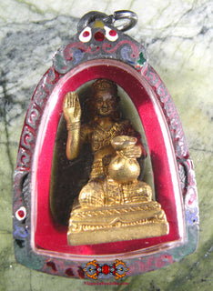 Belle amulette dorée de la déesse de fortune Mae Nang Kwak - Vénérable LP Rak. La Magie du Bouddha.