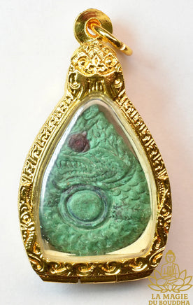 Amulette Nâga verte du sanctuaire de Kham Chanot La Magie du Bouddha.