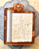 Amulette Phra Phong Somdej (+ takut) ancienne du Wat Paknam La Magie du Bouddha.