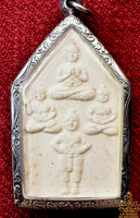 Amulette Phra Khunpen avec quatre Khuman Thong – Luang Phor Mahaso (Wat Pa Kham Kaen, 2015) La Magie du Bouddha.