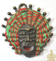 Amulette thaïe de magie populaire à visage d’esprit protecteur La Magie du Bouddha.