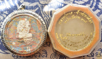 Amulette Luang Phor Thuat – Airavata multicolore (Phra phong nuea wan 108) – Wat Chang Yai (Ayutthaya, 2008) La Magie du Bouddha.
