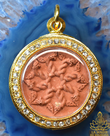 Amulettes Nagas entrelacés - Wat Maniwong. La Magie du Bouddha.