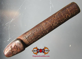 Amulette palat kick ancien en bois sculpté. La Magie du Bouddha.