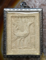 Amulette du Roi des Cygnes Phaya Hong (Kruba Krissana, Wat Bang Chak, 2013) La Magie du Bouddha.