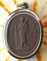 Amulette double Phra Pikanet et Phra Siwali – pâte de plantes médicinales anciennes La Magie du Bouddha.