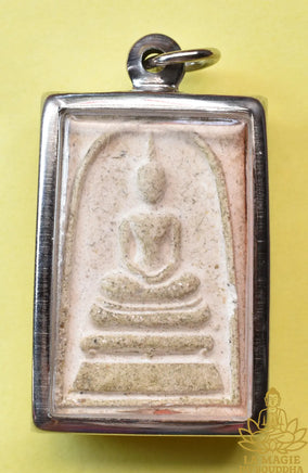 Amulette Phra Somdej aux reliques de Luang Phor Sud consacrée par Phra Ajarn Payon en 1990 La Magie du Bouddha.