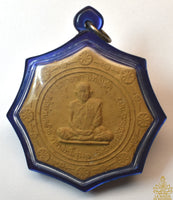Roop Lor Mahalap Sithichok – Roon Lert (1ère édition) – Pothan Klai Wajasit – Wat Sahakorn Nikhom Khaokhao – Vers 2010 La Magie du Bouddha.