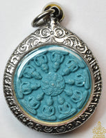 Amulette bleue Phra Sanghajai et Roue de Bouddhas – Wat Chedi Hoï – 2002