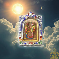 Petite amulette Salika Kru peinte à la main et consacrée par le Vénérable Phra Kruba Krissana La Magie du Bouddha.