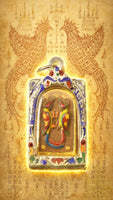 Petite amulette Salika Kru peinte à la main et consacrée par le Vénérable Phra Kruba Krissana La Magie du Bouddha.