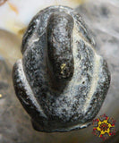 Amulette protectrice Thai ancienne du Bouddha Phra Pidta à six bras.