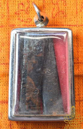 Amulette Takut triple en cuivre avec photo sacrée du Vénérable Ajarn Aod Wat Sai Mai La Magie du Bouddha.