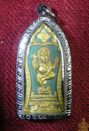 Amulette Phra Pikanet vert et or – Vénérable Luang Phor Samyot.