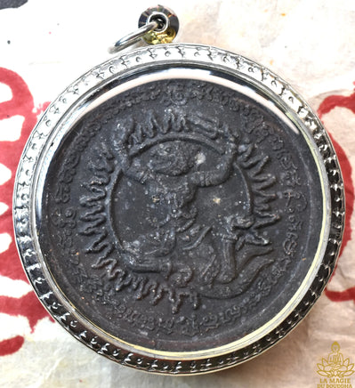 Amulette Jatukham Rammathep & Hanuman – Roon Chakraphat Maharat (2006, Wat Phra Mahathat) La Magie du Bouddha.
