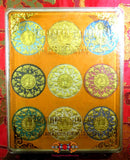 Collection de neuf grandes amulettes Jatukham Rammathep.
