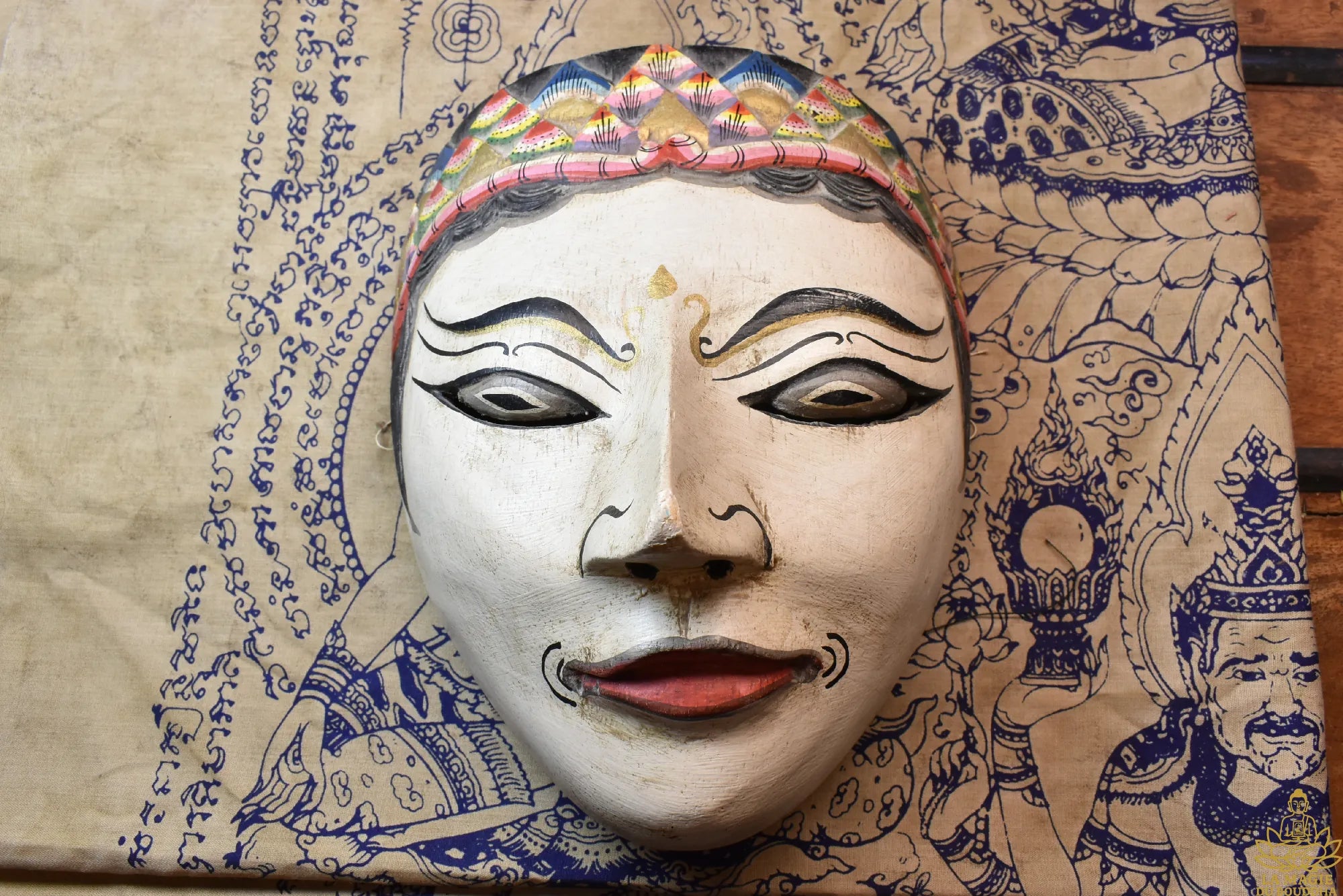Masque Bois Bali Peint Main - 20cm - Décoration Ethnique Unique