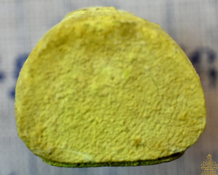 Amulette jaune de Luang Phor Thuat – Très Vénérable Lersi Po Kassem La Magie du Bouddha.