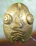 Curieuse amulette du Cambodge Phra Pidta Bia Gae.