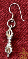 Boucle d’oreille Dorje en métal argenté pour pratiquant tantrique tibétain La Magie du Bouddha.