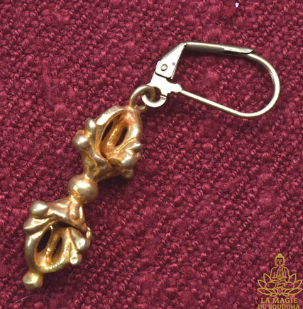 Boucle d’oreille dorje vajra en métal doré bijou sacré tibétain La Magie du Bouddha.