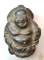 Bouddha ancien de fortune Phra Sanghajai sous ombrelle – Vietnam