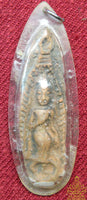 Amulette ancienne Phra Leela en terre cuite – Luang Phor Shuang Aphayo – Wat Chee Phakhao (Singburi)