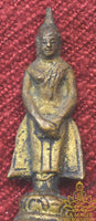 Rare amulette ancienne en bronze du Bouddha debout Phra Tawai, Bouddha du dimanche, consacrée en 1960 par Luang Phor Sanit du Wat Bua Loi La Magie du Bouddha.