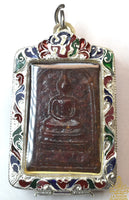 Amulette Phra Somdej en pierres reliques Phratat Deng (Wat Saphan Thai Norasing) La Magie du Bouddha.