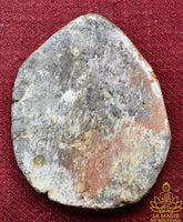 Tablette votive ancienne du Bouddha Maitreya découverte près du Phra Pathom Chedi