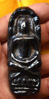 Statuette alchimique Phra Naphok en alliage Mekkapat bleu mystique – Bouddha protecteur des richesses. La Magie du Bouddha.
