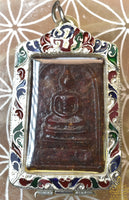 Amulette Phra Somdej en pierres reliques Phratat Deng (Wat Saphan Thai Norasing) La Magie du Bouddha.