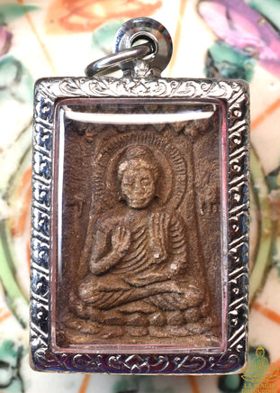 Amulette du Bouddha historique - Phra Ajarn Ying Yong du Wat Thong Sala Ngam La Magie du Bouddha.