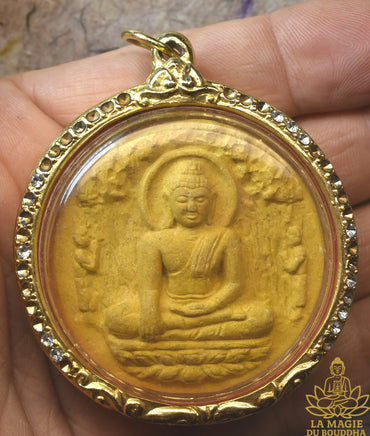 Grande amulette du Bouddha historique – Roue du Dharma Dharmachakra – Wat Phra Mahathat Woramahawihan La Magie du Bouddha.