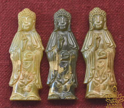 Pendentif Bouddha Chinois Debout en Jade - Vénérable Lersi Tafai La Magie du Bouddha.
