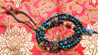 Beau petit chapelet Tibétain mala - Pour la pratique du mantra du Bouddha de médecine. La Magie du Bouddha.