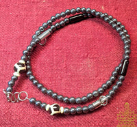 Collier en hématite et Dzi de longue vie pour trois amulettes thaïlandaises