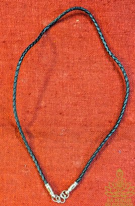 Cordon tressé noir pour porter une amulette La Magie du Bouddha.