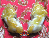 Paire d'amulettes Chinoises Pixiu en agate jaune.