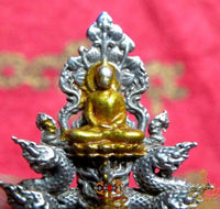 Superbe amulette du Bouddha Phra Naphok - Bouddha sous le Roi des Nâgas - Très Vénérable Luang Phor Dooh du Wat Sakai (1982) La Magie du Bouddha.