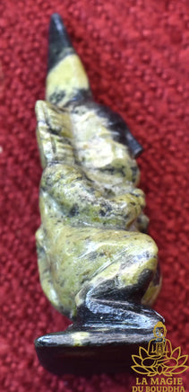 Amulette en serpentine créature mythique de la forêt Himapan La Magie du Bouddha.