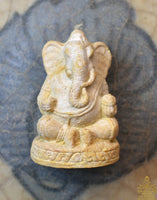 Amulette Phra Pikanet – Luang Phor Kambo – Wat Kut Chompoo (2012) La Magie du Bouddha.