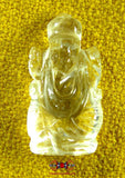 Amulettes népalaises en cristal du dieu éléphant Ganesh.