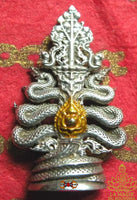 Superbe amulette du Bouddha Phra Naphok - Bouddha sous le Roi des Nâgas - Très Vénérable Luang Phor Dooh du Wat Sakai (1982) La Magie du Bouddha.