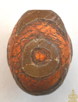 Perle sacrée tibétaine Dzi ancienne à trois yeux – Modèle orange craquelé La Magie du Bouddha.
