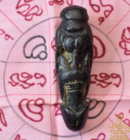 Ancienne amulette Palat Kick érotique en bois noir sculpté – Pièce rituelle ancienne de fertilité et de charme